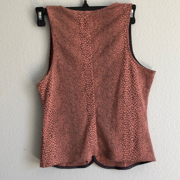 Snake print vest - Picture 4 of 5
